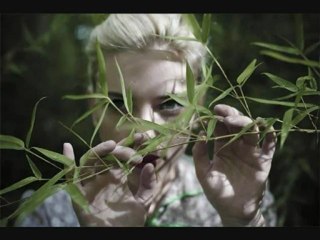 Scarlett Johansson - Summertime