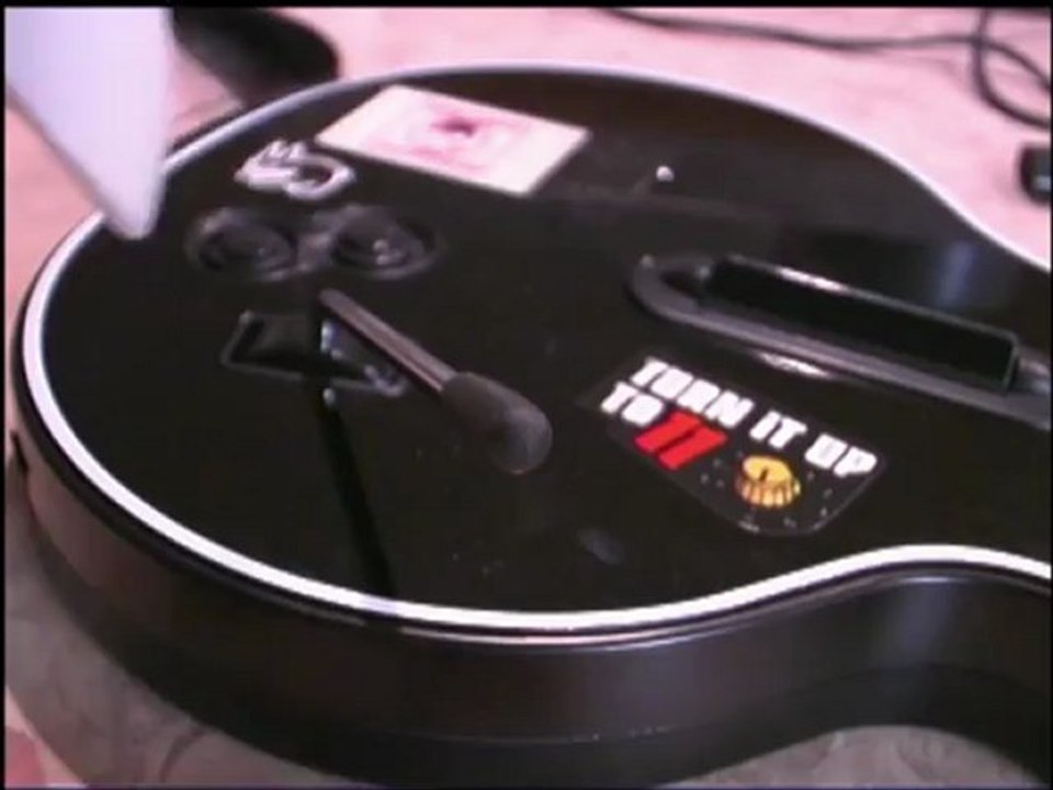 CGRHD reviews GUITAR HERO 3 CONTROLLER, Wireless Xbox 360