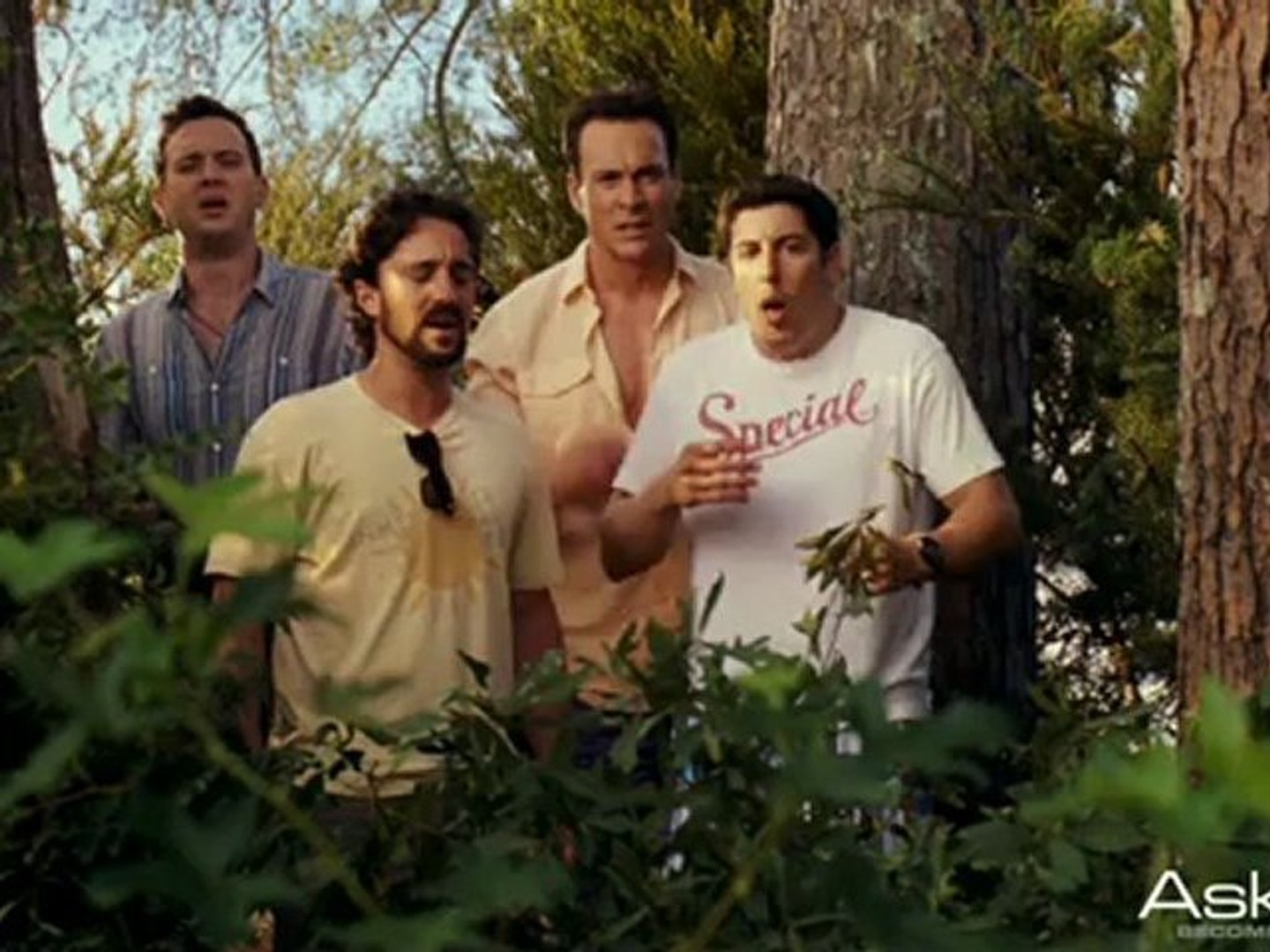 ⁣American Pie Cast Talk 'American Reunion': Exclusive