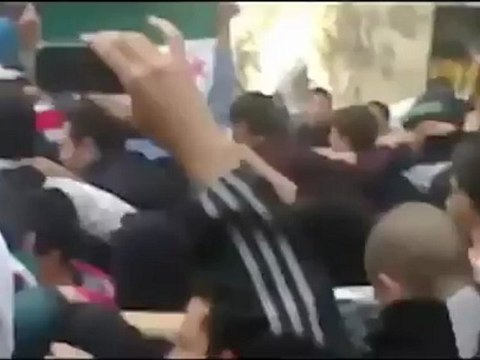فري برس مظاهرة حي الميدان الدمشقي بمشاركة احرار الكسوة 4 4 2012 جــ 2
