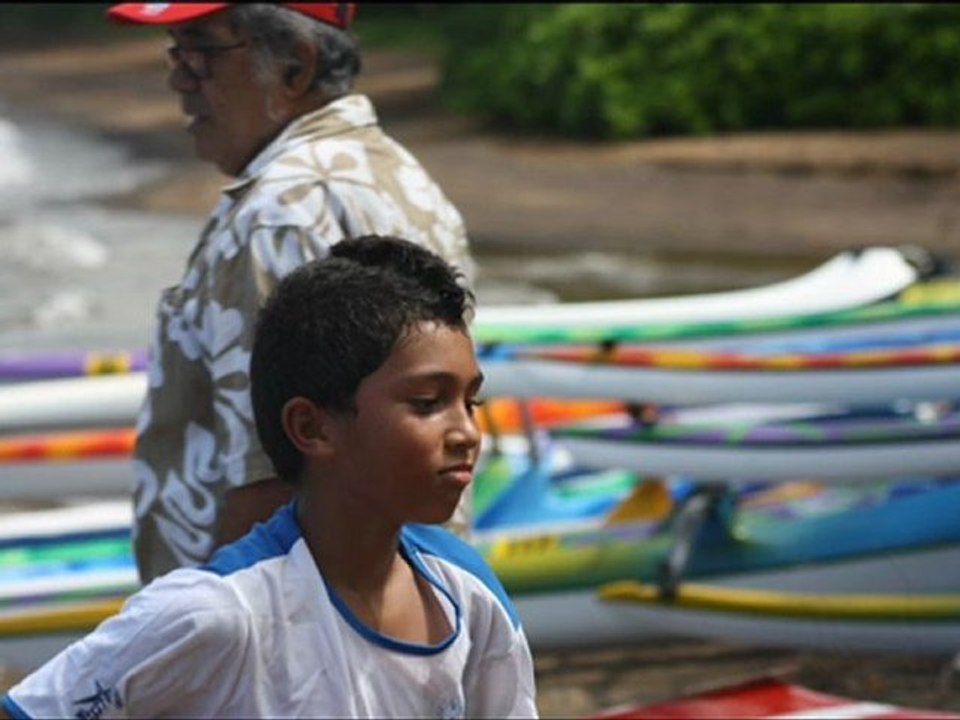 Aito taratoni 2012 - Course des jeunes en V1 et des Stand Up Paddle