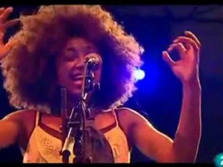 Esperanza Spalding   - Fall  In  -  In Live - Juillet 2009 -