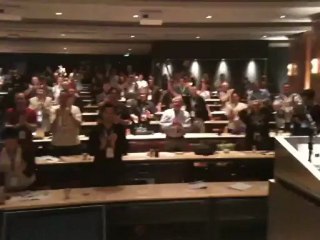 What Does a Standing Ovation Look Like?