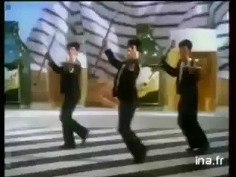 La chanson La publicité (1984) megamix pubs 80's