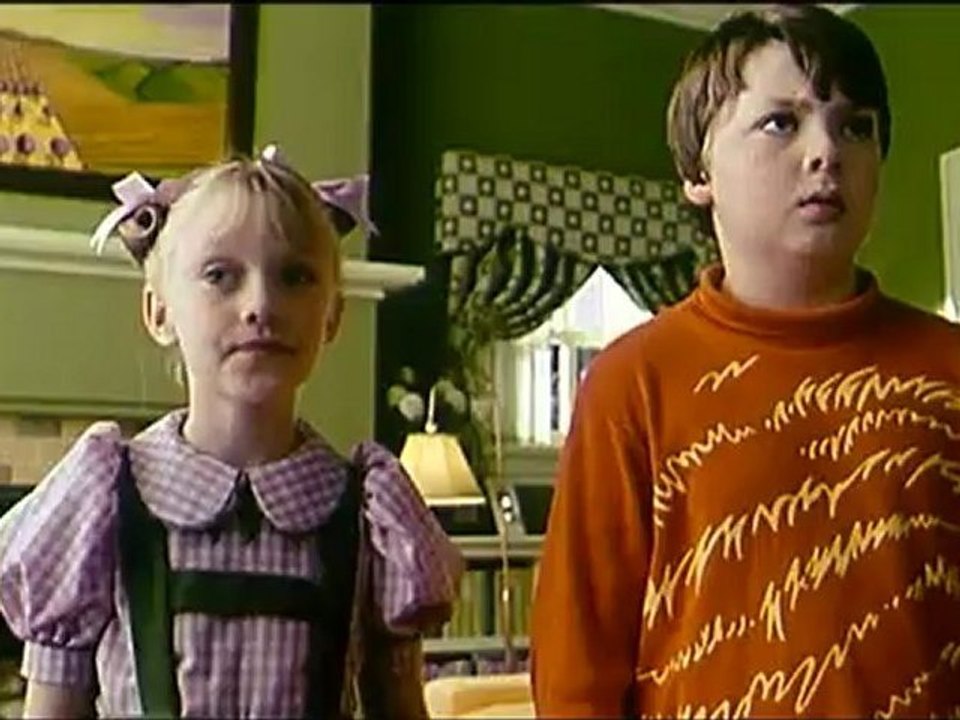 LE CHAT CHAPEAUTE - Bande-annonce VF