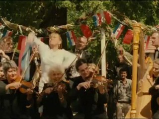 LA VIE EST UN MIRACLE - Bande-annonce VO