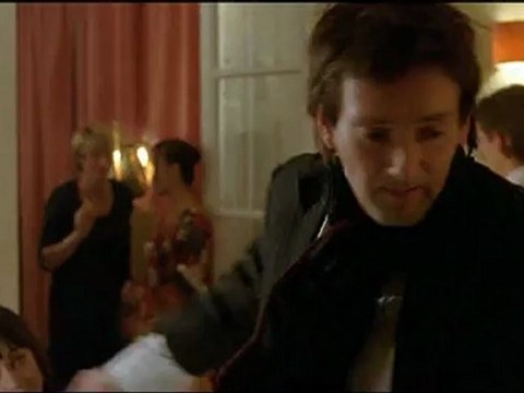 AU SECOURS J'AI 30 ANS - Teaser3 VF