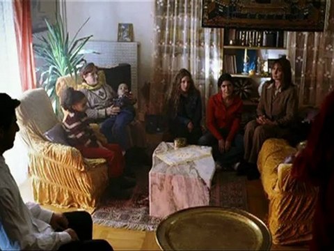 3 PETITES FILLES - Bande-annonce VF