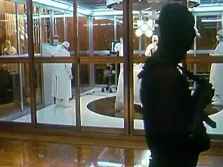 UN CRIME DANS LA TETE - Bande-annonce VF