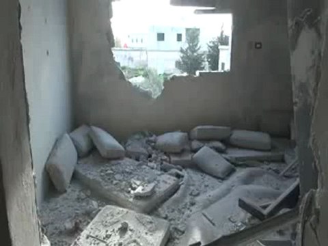 فري برس ريف حماه المحتل أثار القصف والدمار لبلدة طعوم 5 4 2012