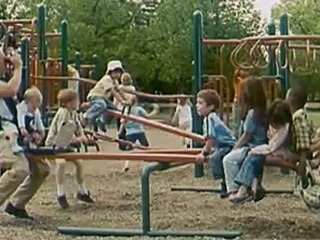 BABY SITTOR - Bande-annonce VF