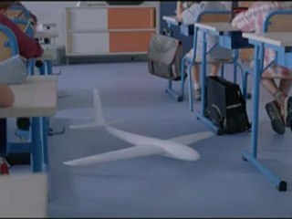 L'AVION - Bande-annonce VF