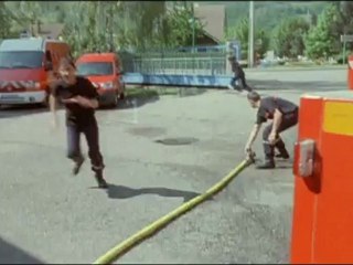 DANS UN CAMION ROUGE - Bande-annonce VF