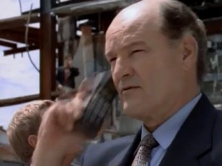 vlc-record-2011-12-18-19h25m12s-02.15 -_Der_Mann_ohne_Zukunft.avi-