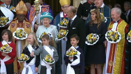 The Queen gives Maundy money to pensioners in York