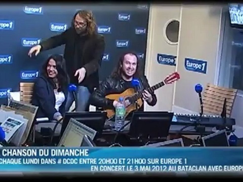 La chanson du dimanche et la super-chenille