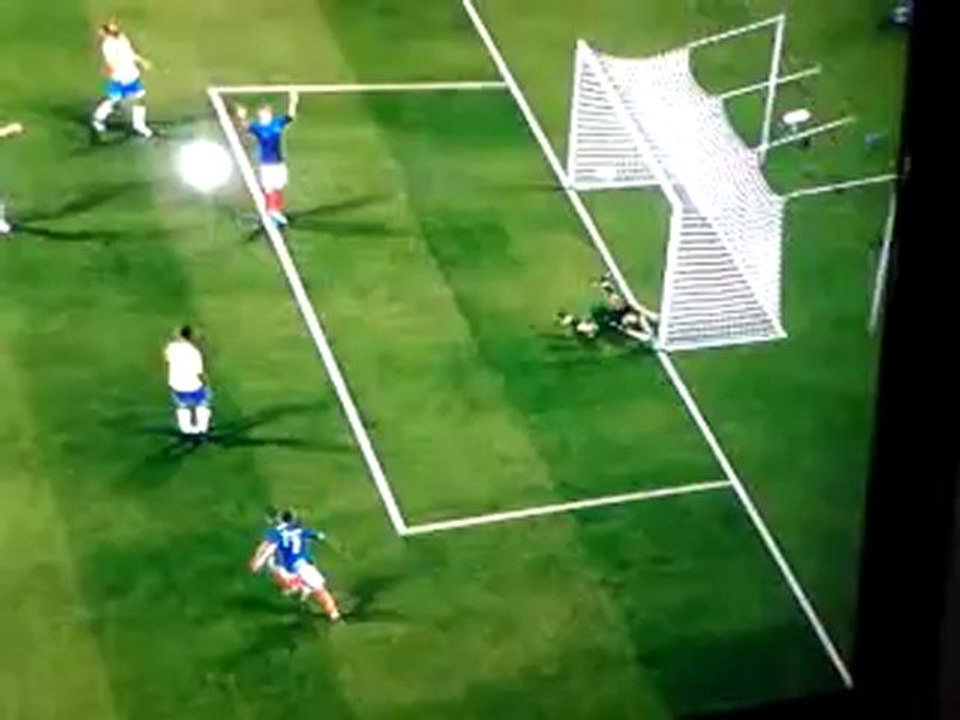max joue a fifa
