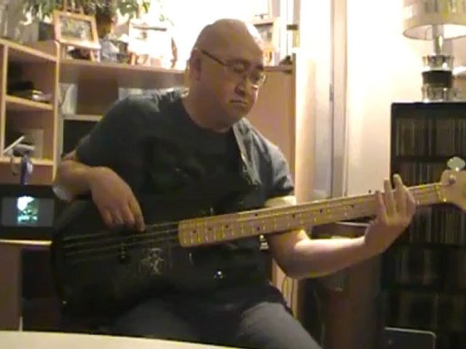 Jammin Bob Marley basscover Bob Roha