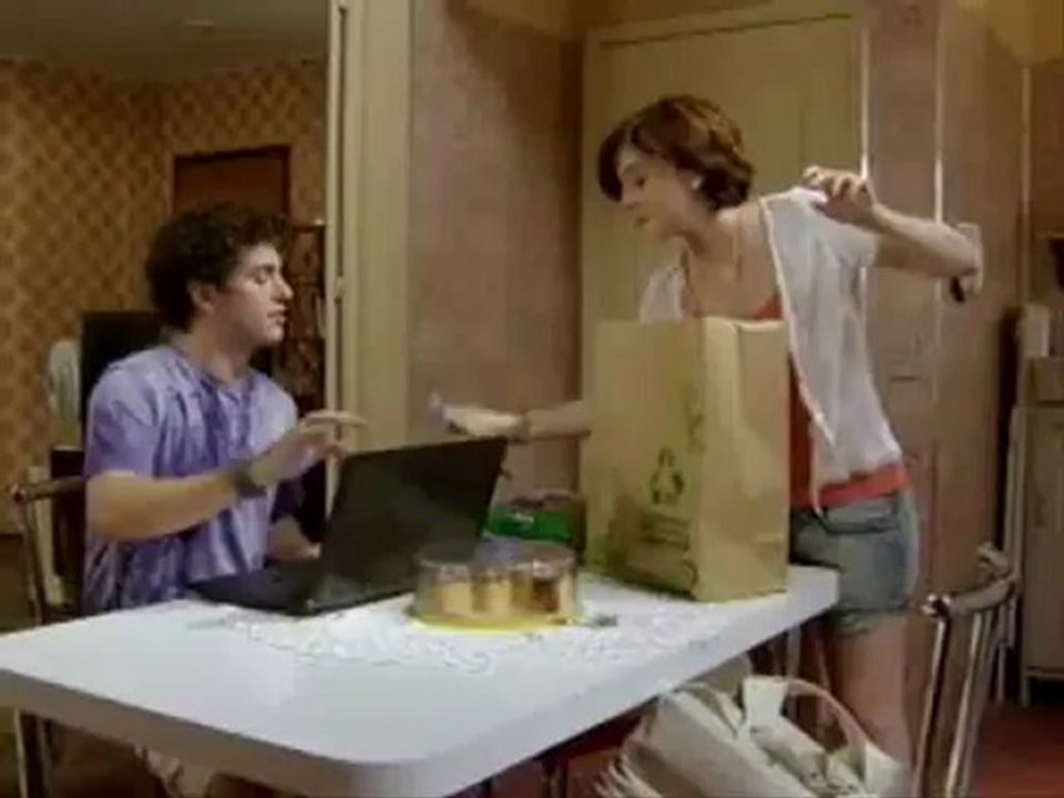 Moisés questiona Cristal sobre Alexia