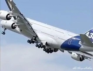 Dünyanın en büyük uçağının kalkış anı