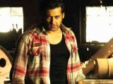 Akshay Kumar Trying To Copy Salman Khan Style Punches? - Bollywood Gossip