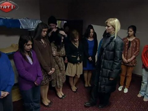 Mavi Kelebekler 22. Bölüm Dizi İzle (tek parça)