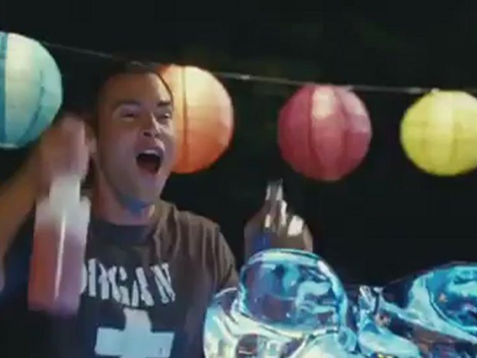 Trailer: American Reunion