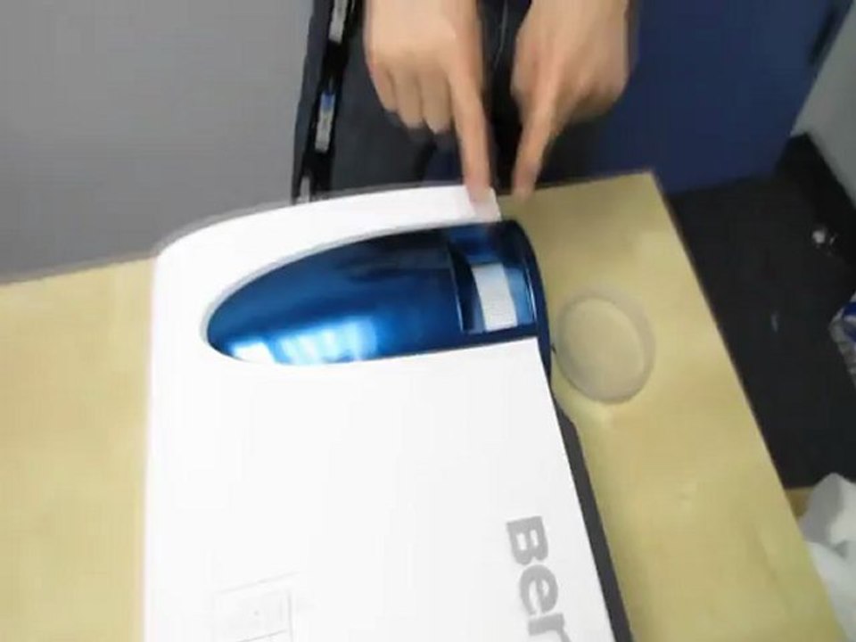 BenQ LX60ST or LW61ST Laser Short Throw Data Projector Unboxing & First Look Linus Tech Tips