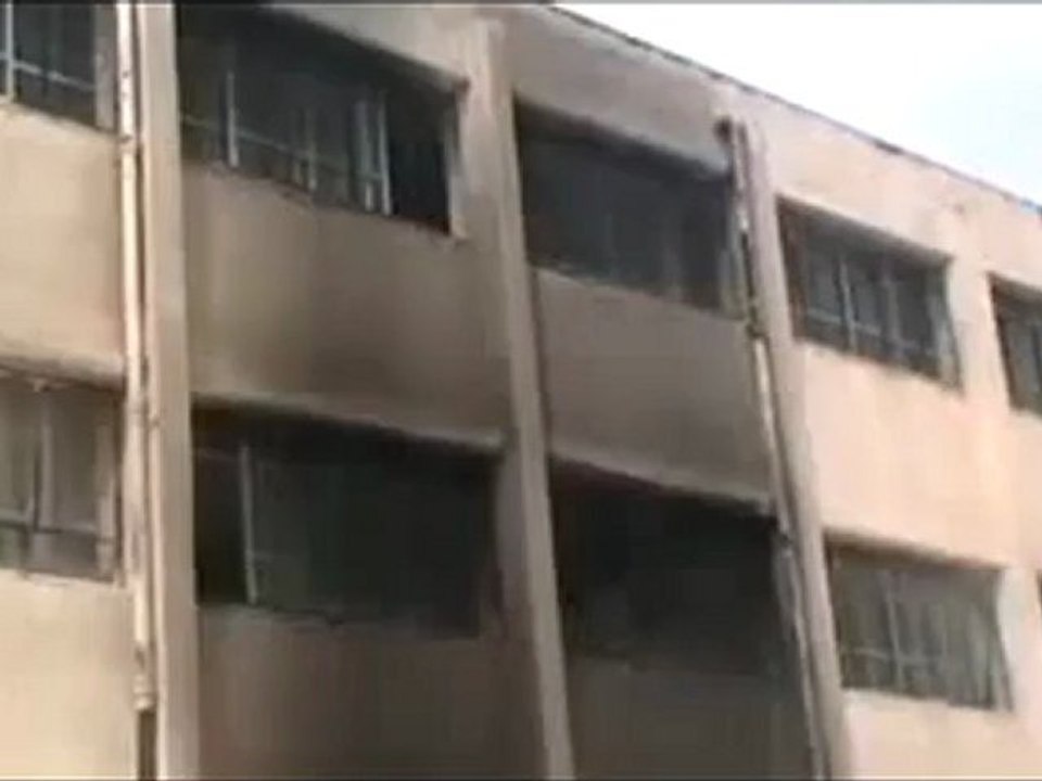 فري برس ريف حماه المحتل اثار الحرق على احدى المدارس في قلعة المضيق 5 4 2012