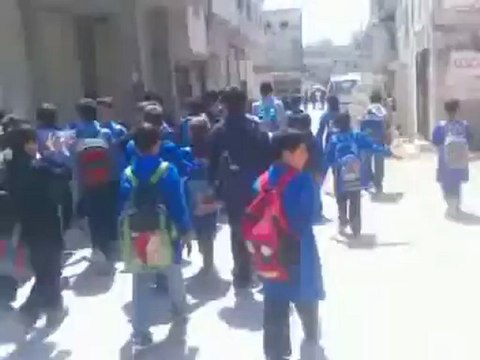 فري برس ريف دمشق حمورية مظاهرة طلابية 5 4 2012 ج1