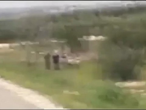 فري برس إدلب حزانو نزوح اهالي على خلفية القصف الاسدي 5 4 2012 ج2