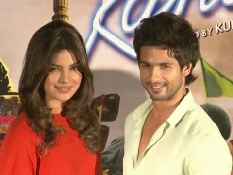 Priyanka Chopra And Shahid Kapoor Launch The First Look Of Teri Meri Kahaani - Bollywood News