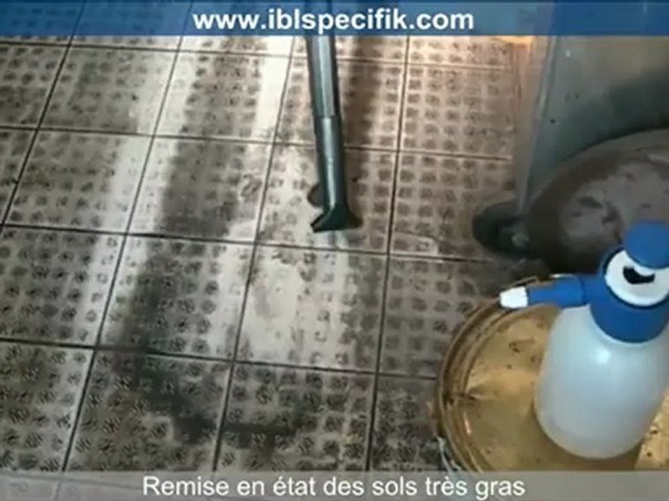 Nettoyage vapeur de cuisine professionnelle