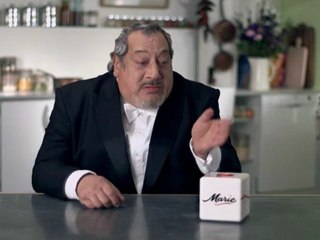 Monsieur Marie vous présente son successeur. Au Revoir!