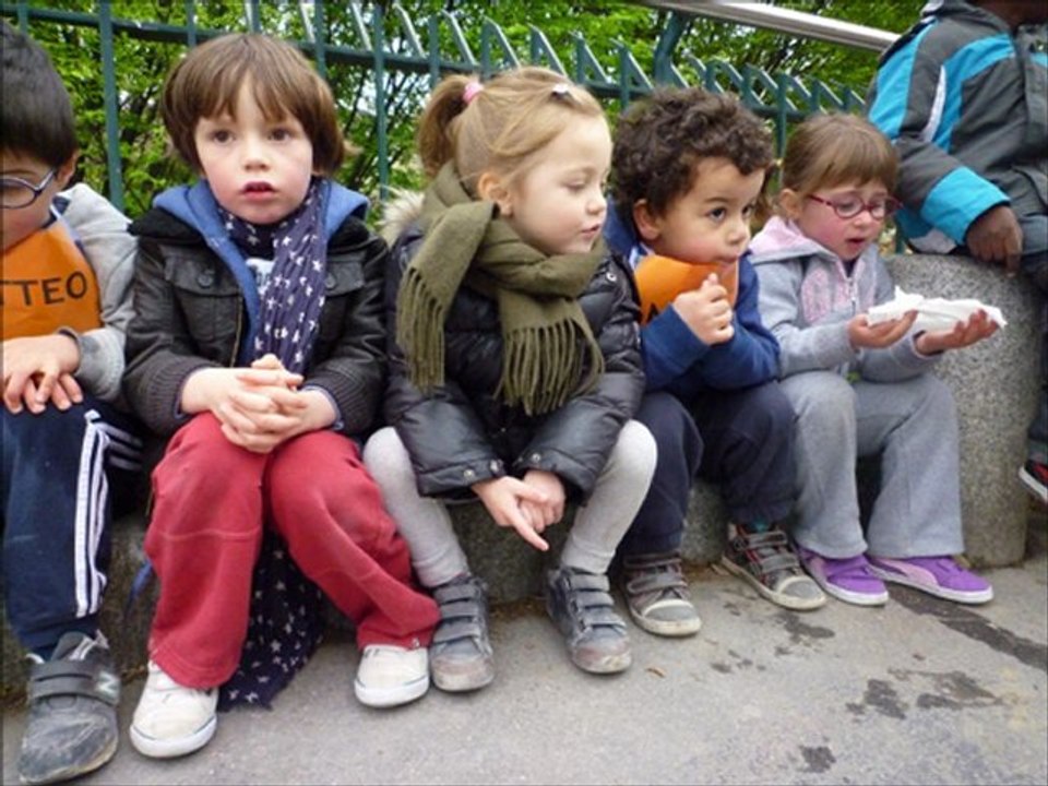 Courir ensemble à la maternelle - Montage photos