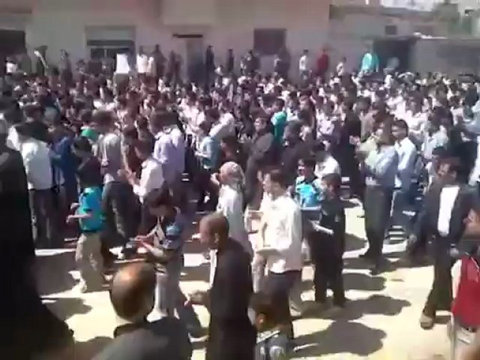 فري برس ريف حماه المحتل بلدة خطاب مظاهرةرغم الحصار6 4 2012