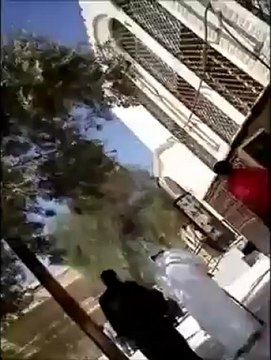 فري برس حماة المحتلة محاصرة جامع الفلاح بالمدرعات1 6 4 2012 ج2