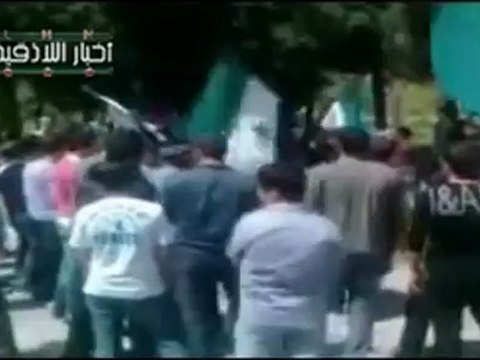 فري برس اللاذقية الحفة بابنا والجنكيل ارحل ارحل يا بشار 6 4 2012 ج2