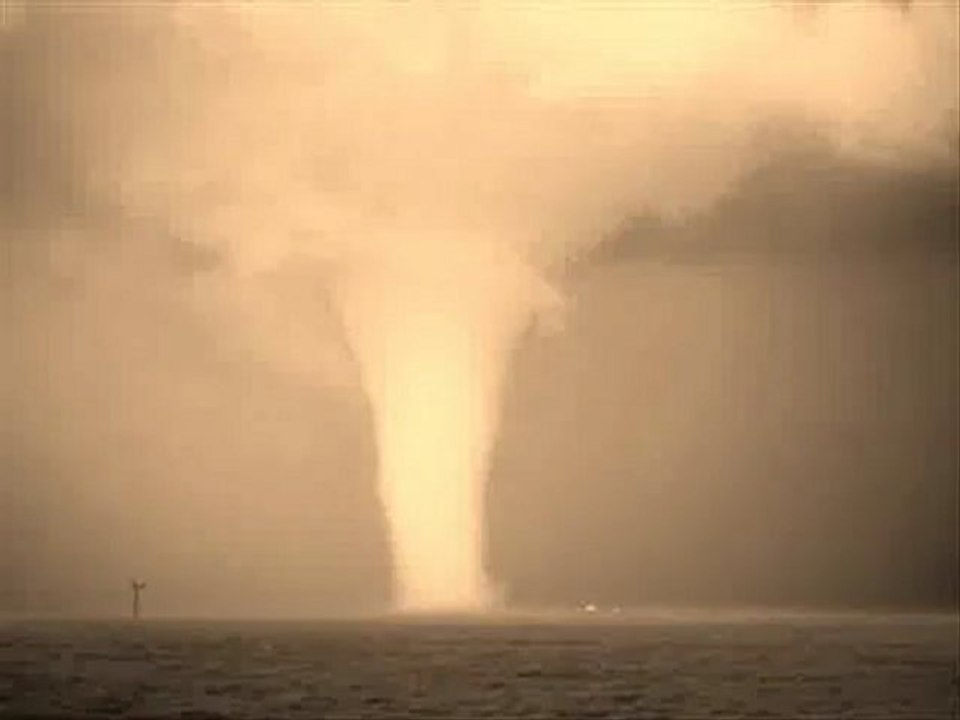 嘉手苅林昌・登川誠仁 Best Naakunii ↝ TBNYD13