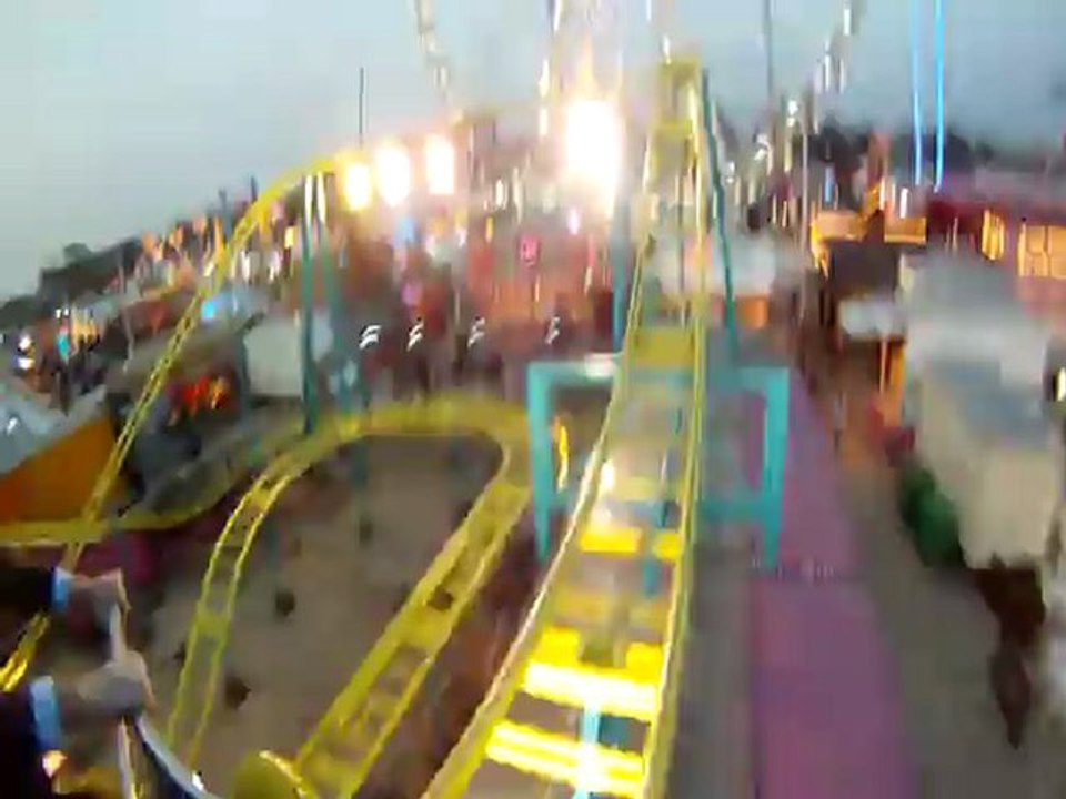 Les animateurs de Vincennes TV testent la Foire du Trône 2012 ave le Carzy Mouse