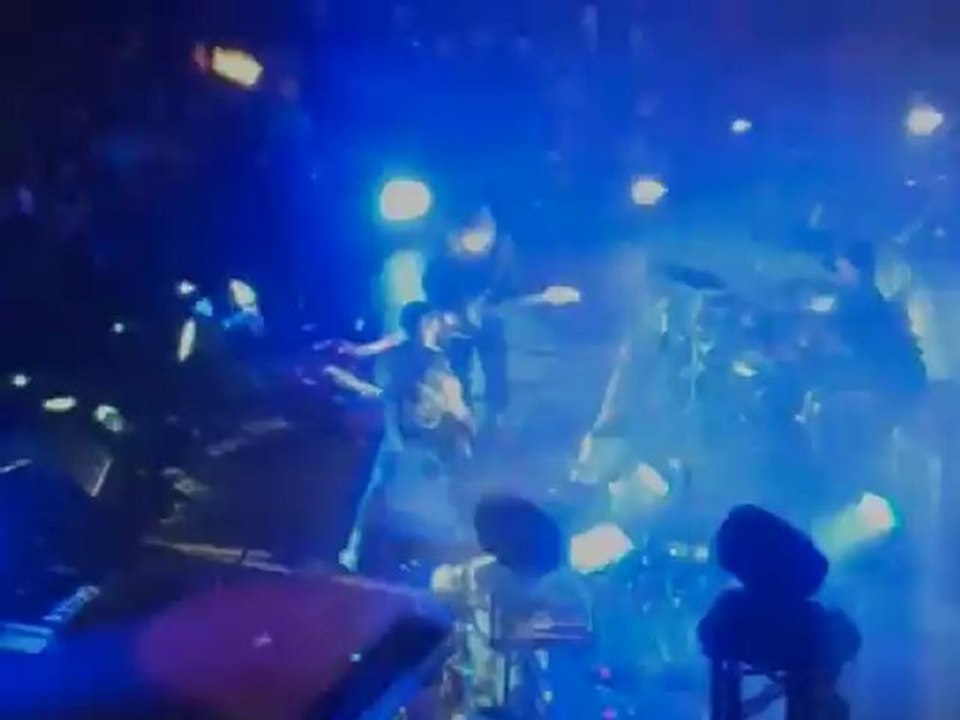 The Cure - 2011 11 15 London (M Version) - Three Imaginary Boys