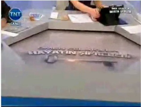 iskambil kagıtlarıyla inanılmaz bir gösteri - iskambil kagıtlarıyla kukla [iXiR]