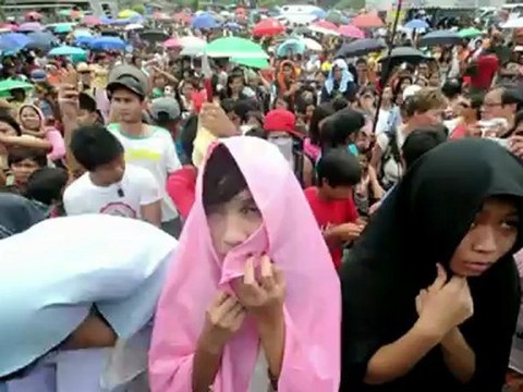 Pâques: processions dans le monde