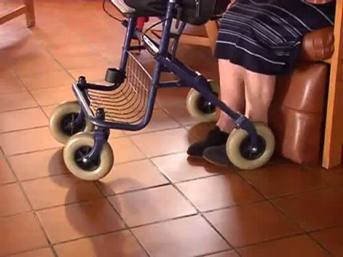 80enne maltrattata condannati figlio e nuora