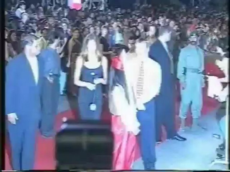 Abu Dhabi Motivational Business Speaker Teambuilding in UAE