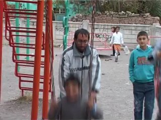 Aksaray'da evi yıkılan genç bir yıldır sokakta yaşıyor