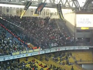 Antalyaspor taraftarı Şükrü Saraçoğlu'nda