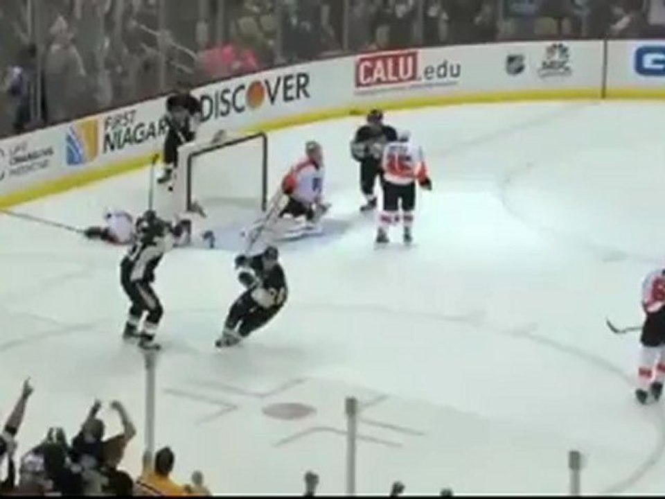 Evgeni Malkin scores 50th goal