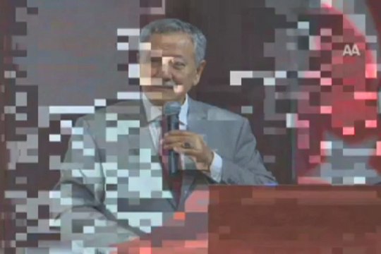 Millet ışığı yaktı