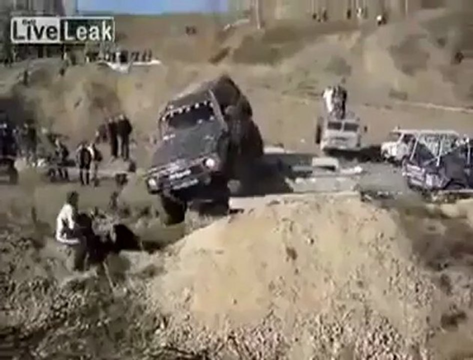 Öldürmeyen Allah öldürmüyor
